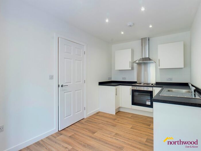 2 Bedroom Bungalow To Rent In Dominics Row, Penkhull, ST4