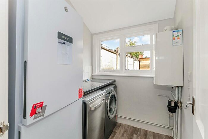 3 Bedroom Terraced House For Sale In The Green, North Chingford, E4