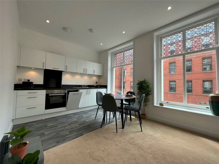 2 Bedroom Apartment To Rent In High Street, Reading, Berkshire, RG1