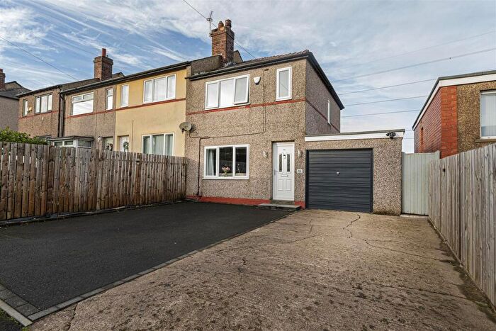 2 Bedroom End Of Terrace House For Sale In Ainley Road, Birchencliffe, Huddersfield, HD3