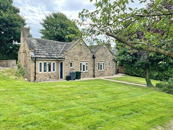 1 Bedroom Bungalow To Rent In Ashwell Road, Manningham, Bradford, West Yorkshire, BD8