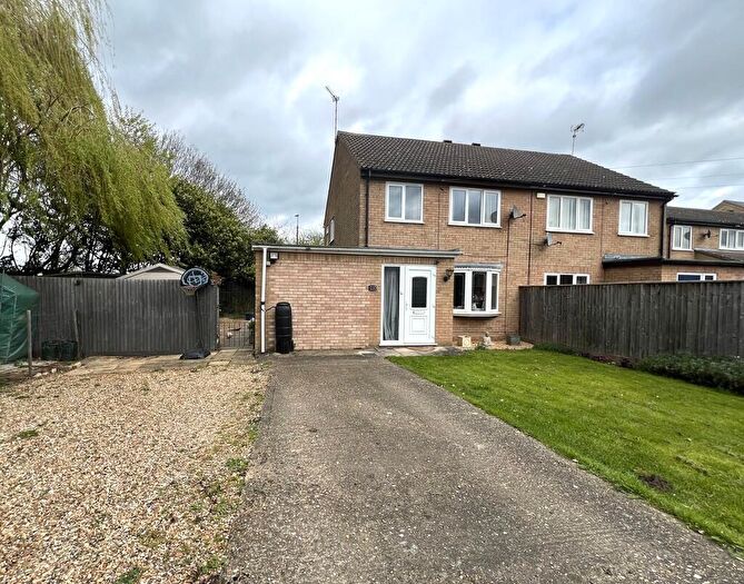 4 Bedroom Semi Detached House For Sale In Huntingdon Road, Chatteris, Cambs., PE16