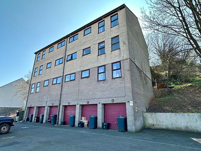 2 Bedroom Flat For Sale In Grange Road, Torquay, TQ1