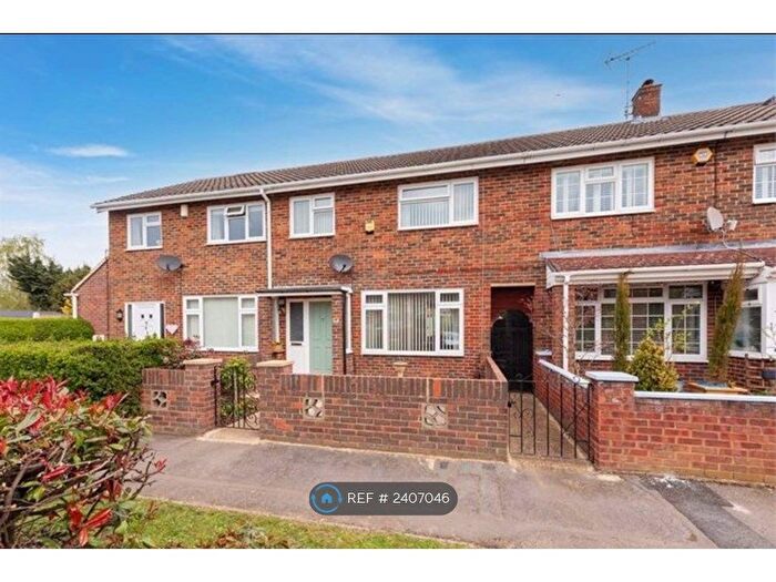 3 Bedroom Terraced House To Rent In Whittaker Road, Slough, SL2