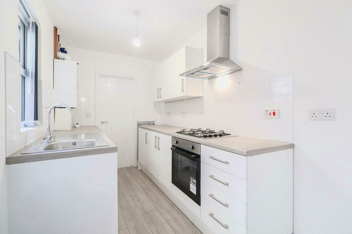 3 Bedroom Semi-Detached House To Rent In Duke Street, Nuneaton, CV11