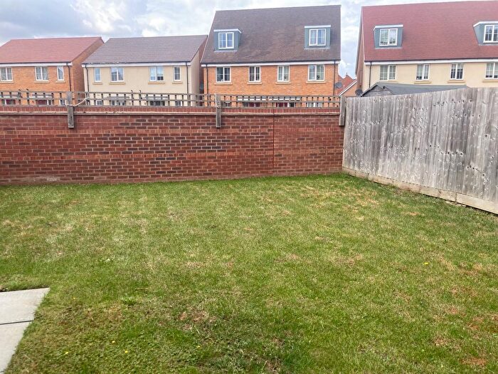 5 Bedroom Property To Rent In Guildford Avenue, Milton Keynes, MK4