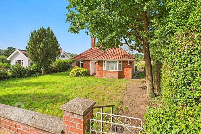 3 Bedroom Detached Bungalow For Sale In Norwich Road, Ditchingham, Bungay, NR35