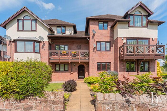 3 Bedroom Flat For Sale In Grange Cross Hey, West Kirby, CH48