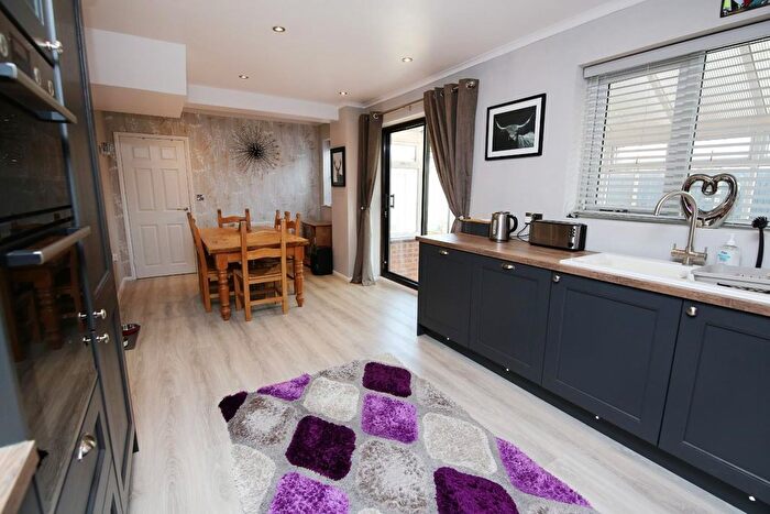 5 Bedroom Detached House For Sale In Sandpiper Drive, Uttoxeter, ST14
