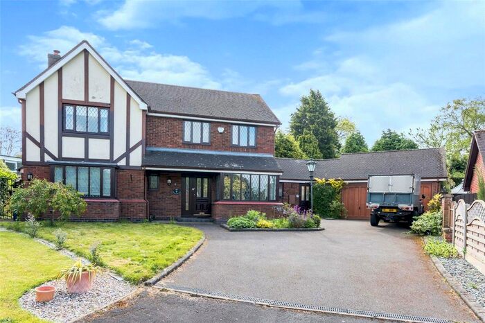 4 Bedroom Detached House For Sale In Millbrook Drive, Shenstone, WS14