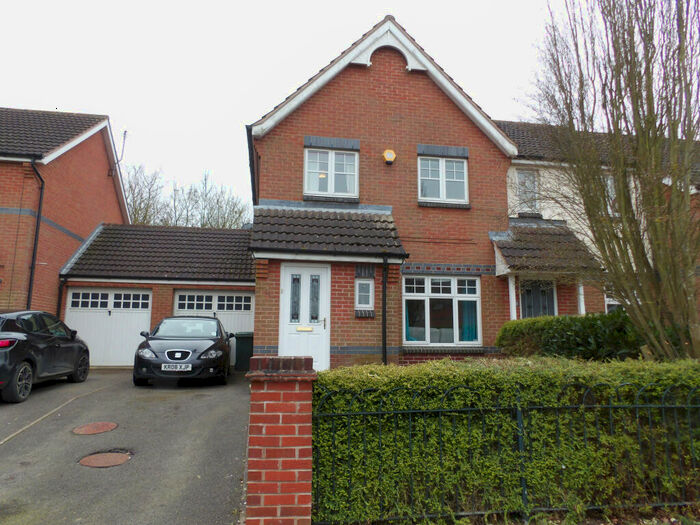 3 Bedroom Semi-Detached House To Rent In Nightingale Way, Bingham, NG13