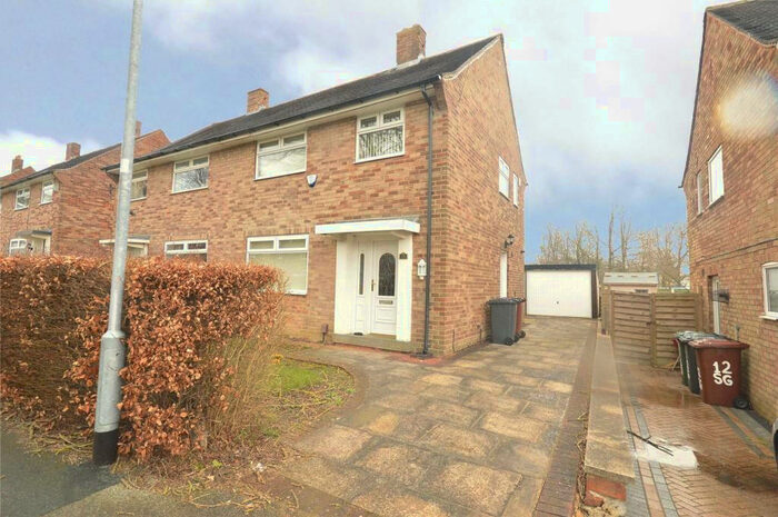 3 Bedroom Semi-Detached House To Rent In Sandringham Green, Leeds, West Yorkshire, LS17