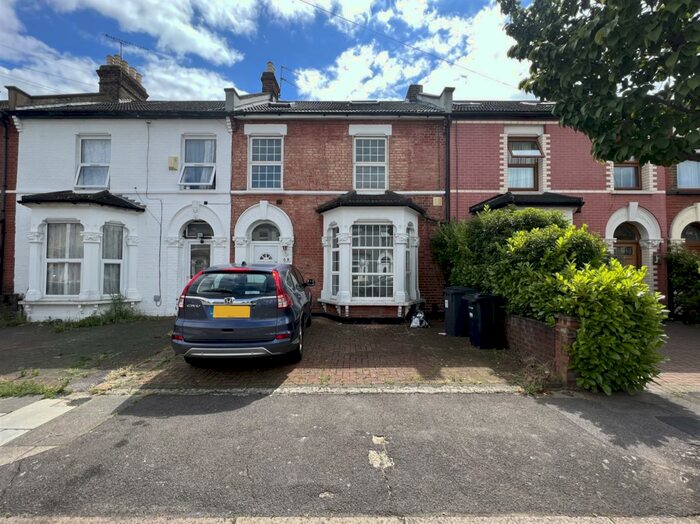 4 Bedroom Terraced House To Rent In Dudley Road, Ilford, IG1