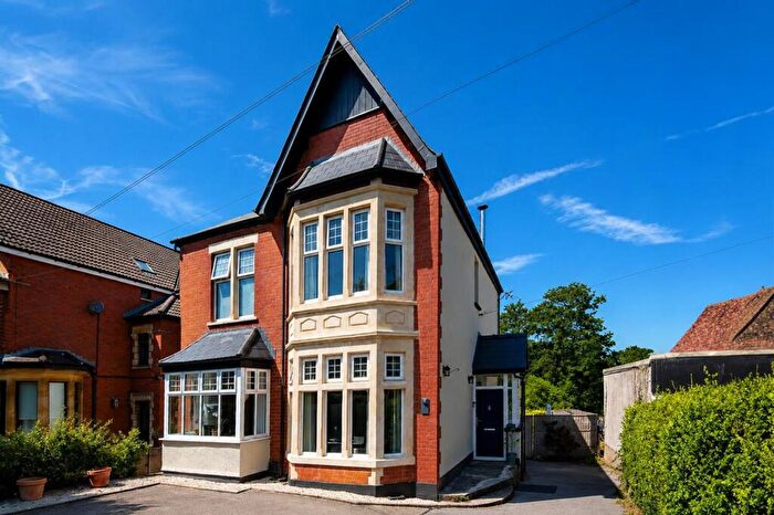 4 Bedroom Detached House For Sale In St. Martins Road, Caerphilly, CF83