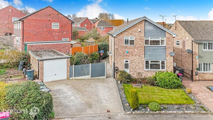 4 Bedroom House For Sale In Curlew Rise, Thorpe Hesley, S61