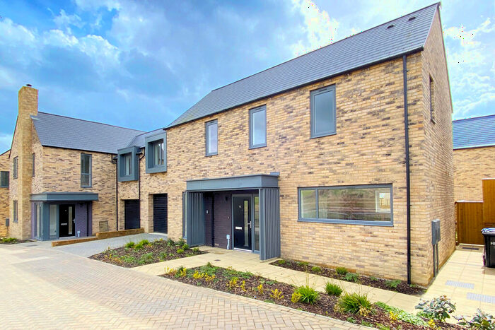 4 Bedroom Semi-Detached House To Rent In Swinsty Close, Harrogate, HG3