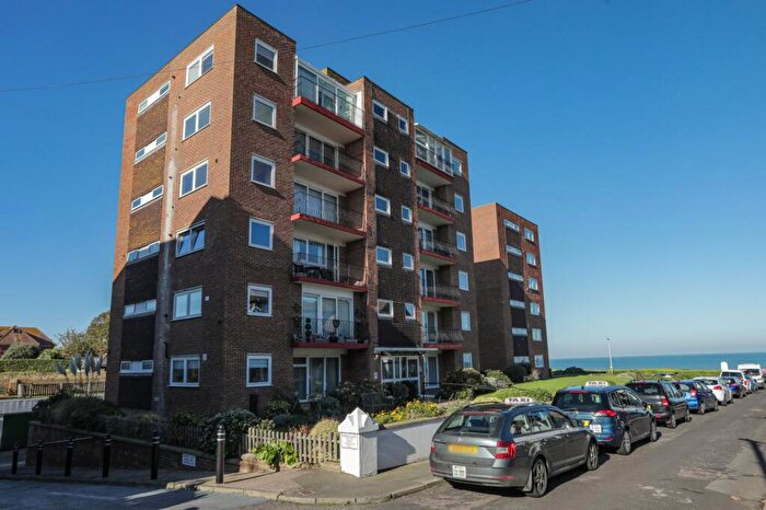 2 Bedroom Flat For Sale In Kimberley Court, Westgate-on-Sea, Kent, CT8