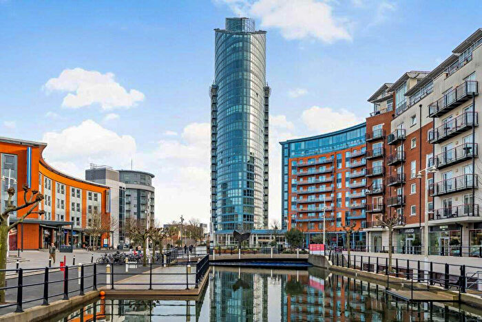 Flat To Rent In Gunwharf Quays, Portsmouth, PO1