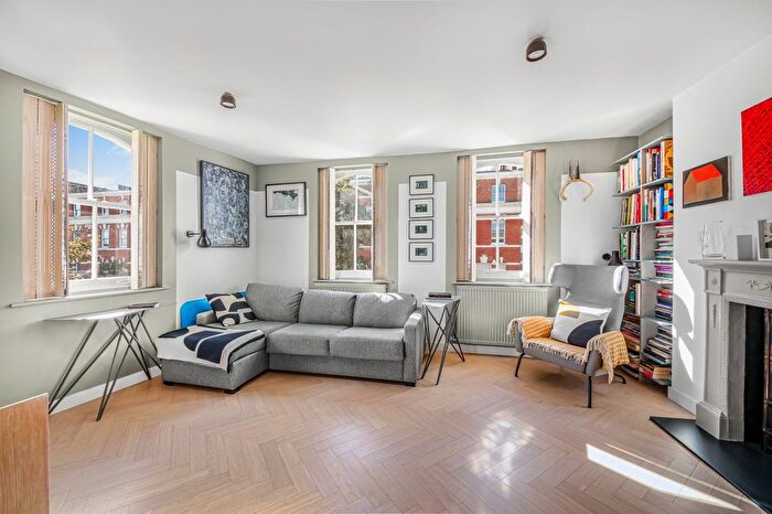 2 Bedroom Flat For Sale In Florence Street, Islington, N1