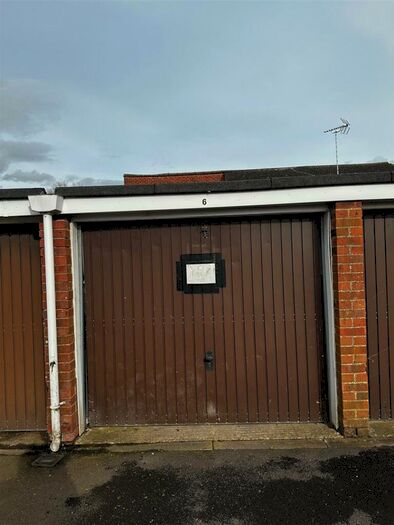 Garage / Parking To Rent In Trent Court, Andover, SP10
