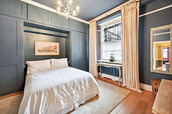 1 Bedroom Flat To Rent In Queensberry Place, South Kensington, SW7