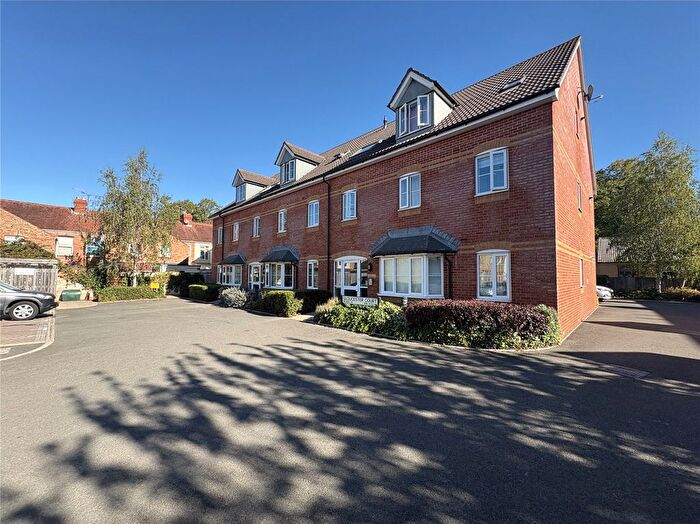 2 Bedroom Flat To Rent In Gloucester Street, Taunton, TA1