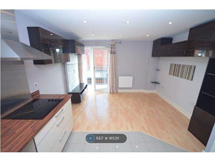 1 Bedroom Flat To Rent In Woolston, Southampton, SO19