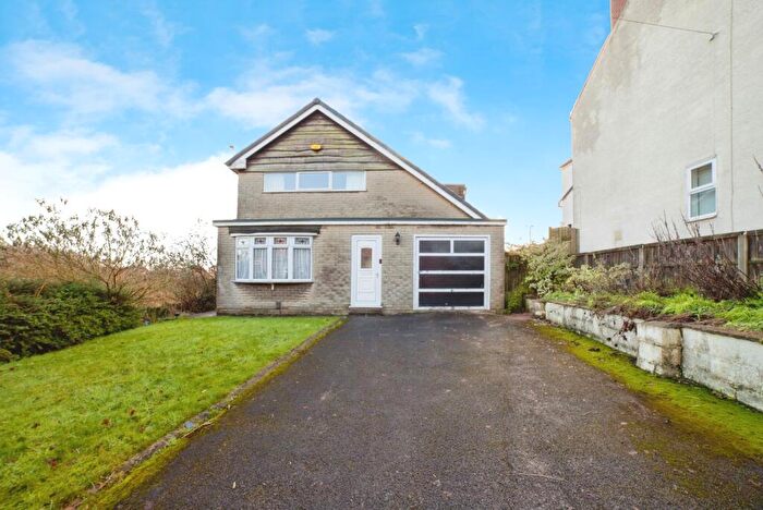 3 Bedroom Detached House For Sale In South Street, South Normanton, Alfreton, Derbyshire, DE55