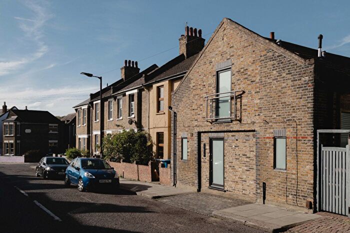 3 Bedroom Detached House For Sale In Borland Road, Peckham Rye, London, SE15