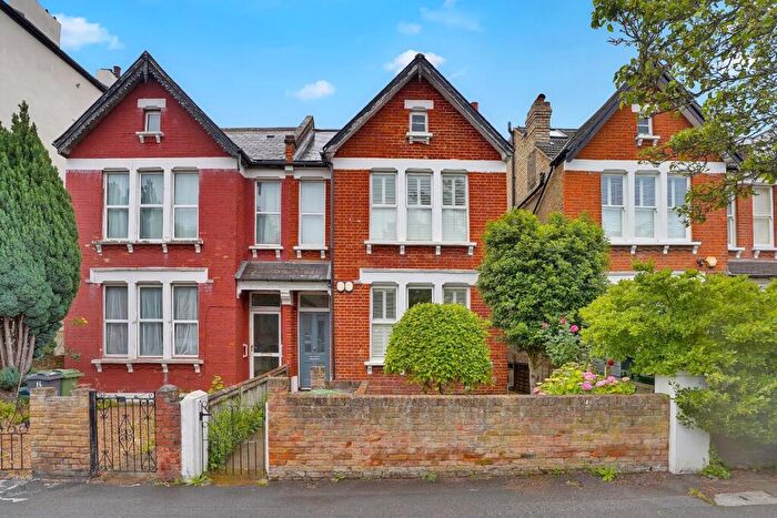 2 Bedroom Apartment For Sale In Rosendale Road, Dulwich, London, SE21
