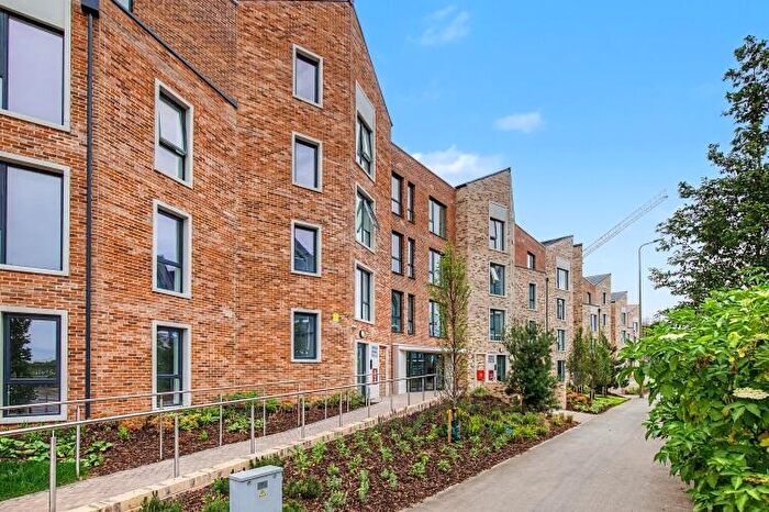 3 Bedroom Apartment To Rent In Munda Way, Oxford, OX2