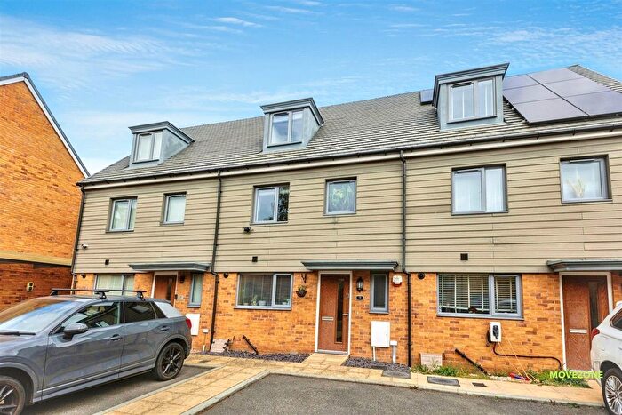 4 Bedroom Property To Rent In Gala Avenue, Swanley, BR8