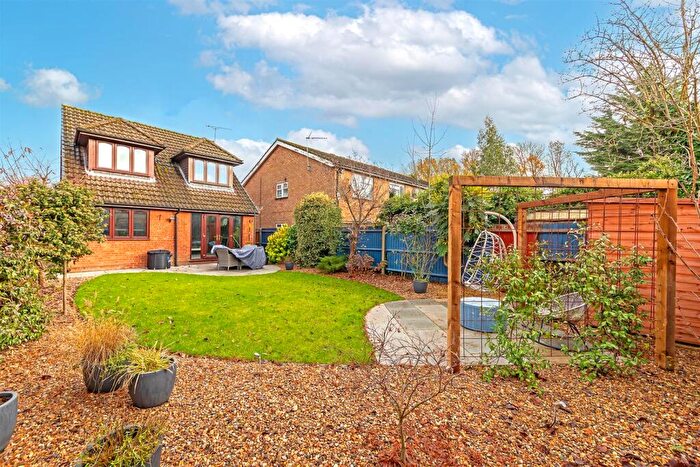 3 Bedroom Detached House For Sale In Tennyson Road, St. Albans, AL2