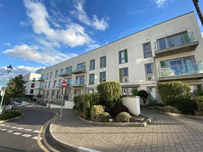 2 Bedroom Apartment To Rent In Bournemouth Town Centre, Dorset, BH2