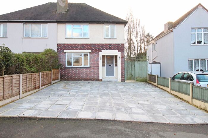 3 Bedroom Semi-Detached House To Rent In Smithfield Road, Blakenall, WS3