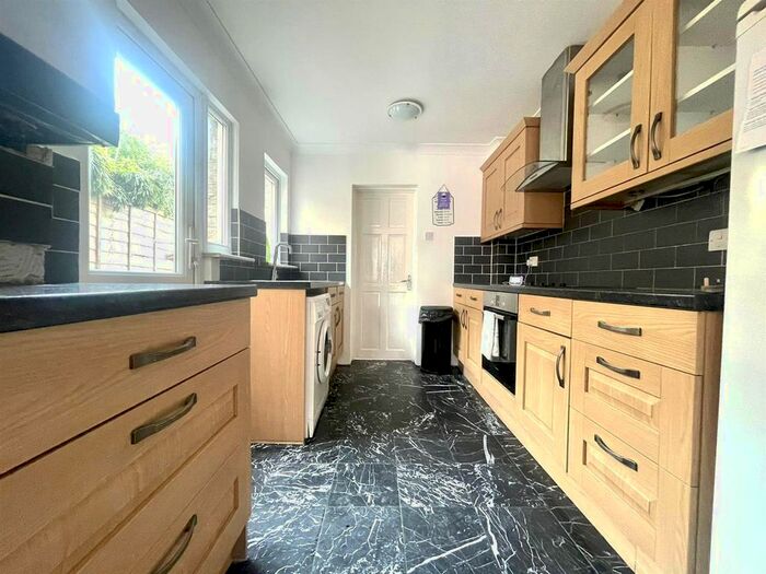 3 Bedroom Terraced House To Rent In Lincoln Road, Enfield, EN1