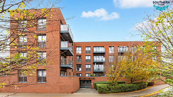 1 Bedroom Flat For Sale In Lincoln House, Boyd Way, Eltham Green, SE3