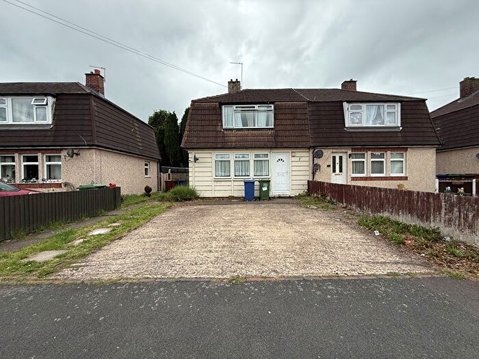 3 Bedroom Semi-Detached House To Rent In Rowley Close, Hednesford, Cannock, WS12