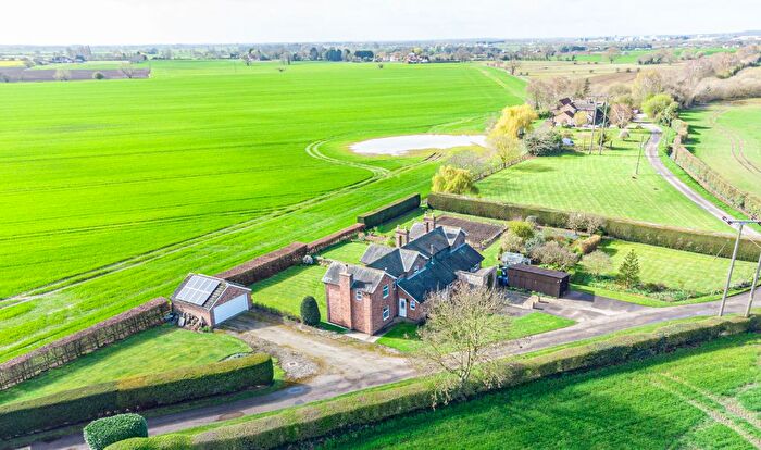 6 Bedroom Detached House For Sale In Baxter Lane Gates, Cliffe Common, North Yorkshire, YO8