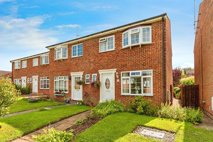 3 Bedroom Semi Detached House For Sale In Heathgate, Hertford Heath, Hertford, SG13