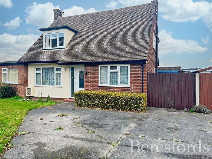 4 Bedroom Bungalow For Sale In Mayfield Road, Writtle, CM1