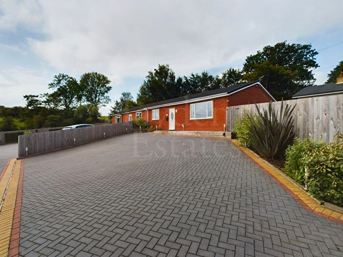 3 Bedroom Bungalow For Sale In Curdale Close, Cleobury, DY14