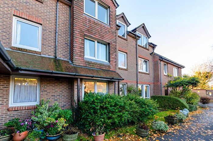 1 Bedroom Flat For Sale In York Road, Guildford, GU1