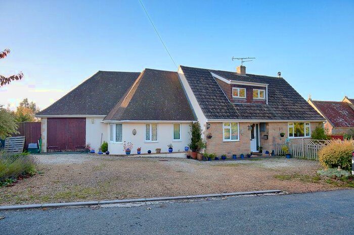 4 Bedroom Detached House For Sale In Stour Row, Shaftesbury, SP7
