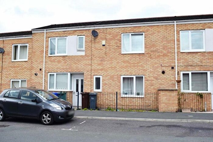 3 Bedroom House To Rent In Hitchen Street, Manchester, M13