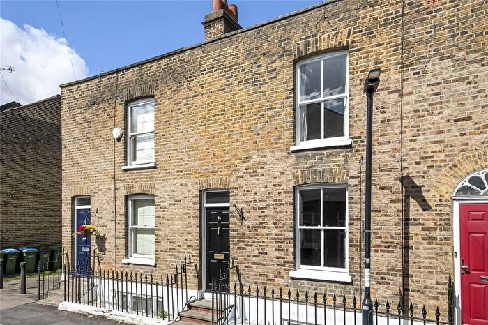 2 Bedroom Terraced House To Rent In Straightsmouth, Greenwich, SE10