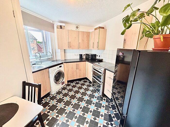 2 Bedroom Flat To Rent In St. Gabriel's Close, London, E11