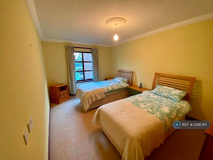 2 Bedroom Flat To Rent In Craufurdland, Edinburgh, EH4
