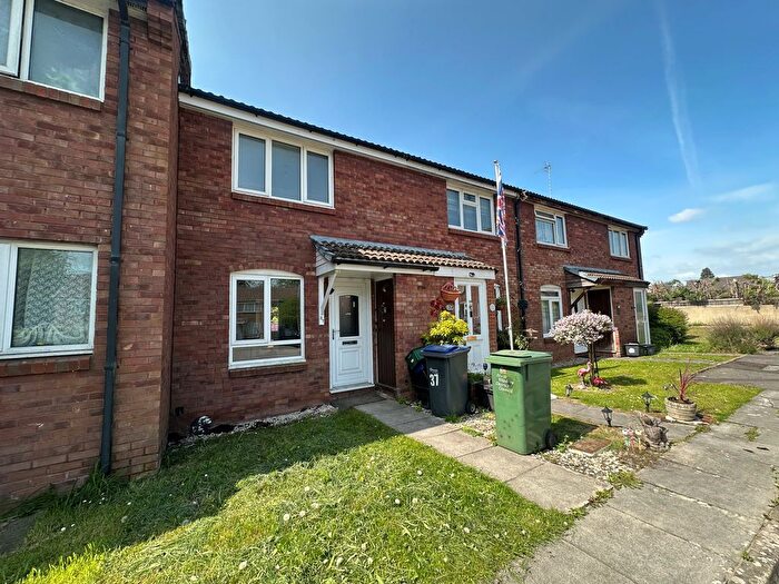 2 Bedroom Property To Rent In Roman Way, Chippenham, SN15