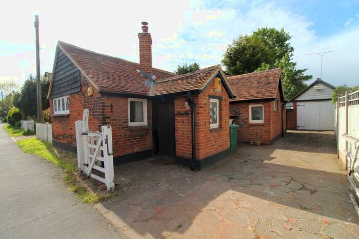 2 Bedroom Bungalow To Rent In Chelmsford Road, Shenfield, Brentwood, Essex, CM15